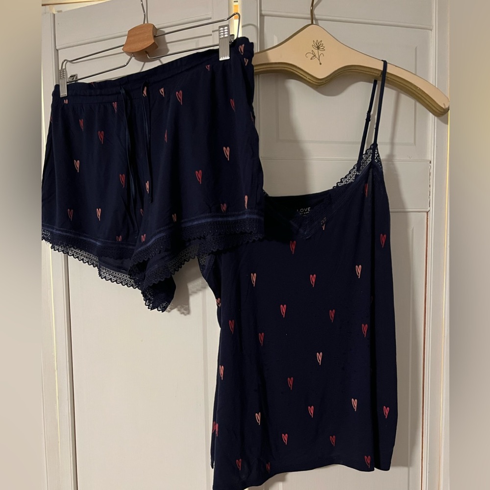 Gap Heart PJ set-PERFECT FOR VALENTINE’S DAY!